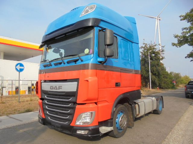DAF XF 440 MEGA - Vetopöytäauto: kuva DAF XF 440 MEGA - Vetopöytäauto DAF XF 440 MEGA - Vetopöytäauto: kuva DAF XF 440 MEGA - Vetopöytäauto