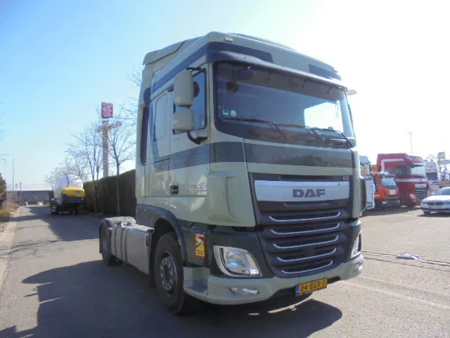 DAF XF 440 NL TRUCK - Vetopöytäauto: kuva DAF XF 440 NL TRUCK - Vetopöytäauto DAF XF 440 NL TRUCK - Vetopöytäauto: kuva DAF XF 440 NL TRUCK - Vetopöytäauto