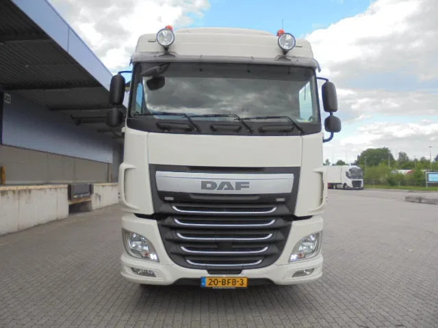 DAF XF 440 NL TRUCK - Vetopöytäauto: kuva DAF XF 440 NL TRUCK - Vetopöytäauto DAF XF 440 NL TRUCK - Vetopöytäauto: kuva DAF XF 440 NL TRUCK - Vetopöytäauto