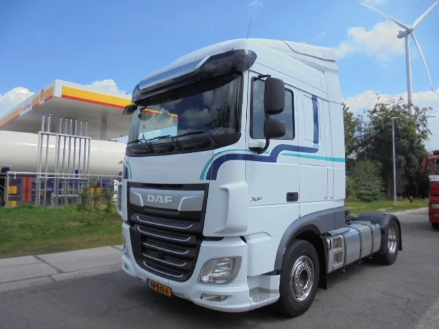 DAF XF 450 - Vetopöytäauto: kuva DAF XF 450 - Vetopöytäauto DAF XF 450 - Vetopöytäauto: kuva DAF XF 450 - Vetopöytäauto