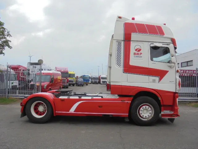 DAF XF 530 SSC INTARDER - Vetopöytäauto: kuva DAF XF 530 SSC INTARDER - Vetopöytäauto DAF XF 530 SSC INTARDER - Vetopöytäauto: kuva DAF XF 530 SSC INTARDER - Vetopöytäauto