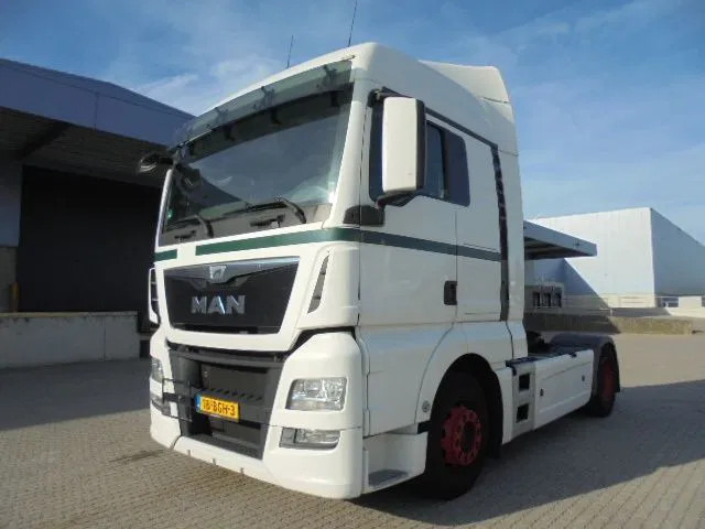 MAN TGX 18.400 - Vetopöytäauto: kuva MAN TGX 18.400 - Vetopöytäauto MAN TGX 18.400 - Vetopöytäauto: kuva MAN TGX 18.400 - Vetopöytäauto