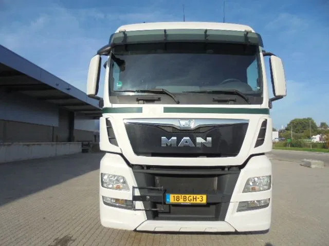MAN TGX 18.400 - Vetopöytäauto: kuva MAN TGX 18.400 - Vetopöytäauto MAN TGX 18.400 - Vetopöytäauto: kuva MAN TGX 18.400 - Vetopöytäauto