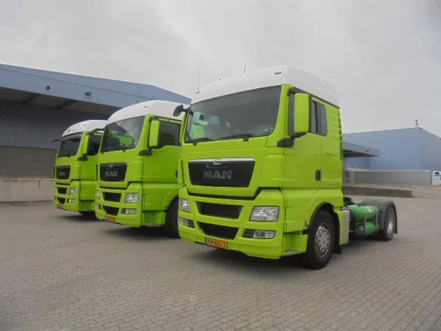 MAN TGX 18.400 COMPRESSOR + HYDRO NL TRUCK - Vetopöytäauto: kuva MAN TGX 18.400 COMPRESSOR + HYDRO NL TRUCK - Vetopöytäauto MAN TGX 18.400 COMPRESSOR + HYDRO NL TRUCK - Vetopöytäauto: kuva MAN TGX 18.400 COMPRESSOR + HYDRO NL TRUCK - Vetopöytäauto