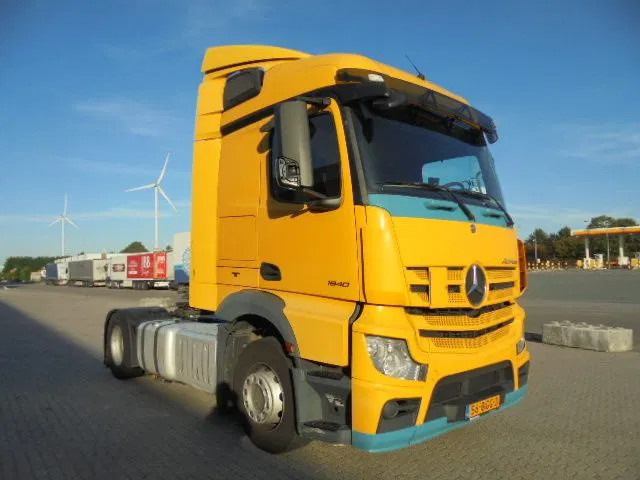 Mercedes-Benz Actros 1840 - Vetopöytäauto: kuva Mercedes-Benz Actros 1840 - Vetopöytäauto Mercedes-Benz Actros 1840 - Vetopöytäauto: kuva Mercedes-Benz Actros 1840 - Vetopöytäauto