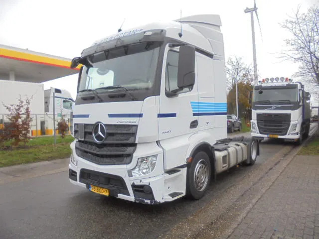 Mercedes-Benz Actros 1840 LS NL TRUCK - Vetopöytäauto: kuva Mercedes-Benz Actros 1840 LS NL TRUCK - Vetopöytäauto Mercedes-Benz Actros 1840 LS NL TRUCK - Vetopöytäauto: kuva Mercedes-Benz Actros 1840 LS NL TRUCK - Vetopöytäauto