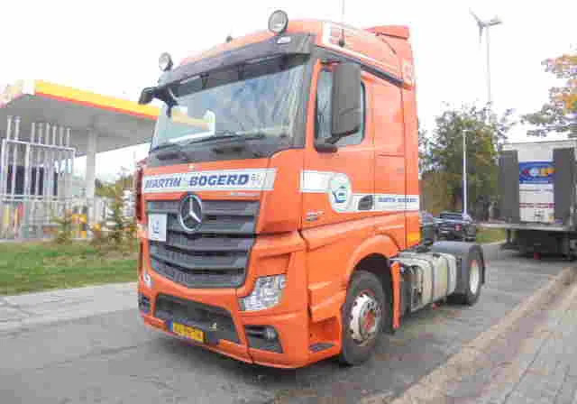 Mercedes-Benz Actros 1842 APK 06-2026 - Vetopöytäauto: kuva Mercedes-Benz Actros 1842 APK 06-2026 - Vetopöytäauto Mercedes-Benz Actros 1842 APK 06-2026 - Vetopöytäauto: kuva Mercedes-Benz Actros 1842 APK 06-2026 - Vetopöytäauto