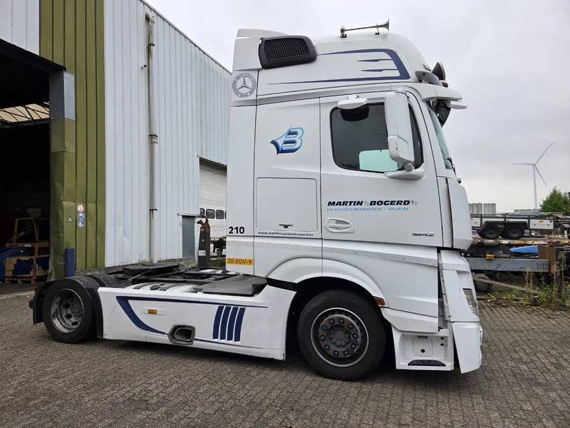 Mercedes-Benz Actros 1842 LS CABINE SCHADE NL TRUCK - Vetopöytäauto: kuva Mercedes-Benz Actros 1842 LS CABINE SCHADE NL TRUCK - Vetopöytäauto Mercedes-Benz Actros 1842 LS CABINE SCHADE NL TRUCK - Vetopöytäauto: kuva Mercedes-Benz Actros 1842 LS CABINE SCHADE NL TRUCK - Vetopöytäauto