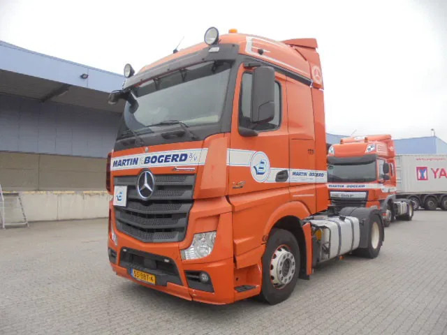 Mercedes-Benz Actros 1842 NL TRUCK APK 07-26 - Vetopöytäauto: kuva Mercedes-Benz Actros 1842 NL TRUCK APK 07-26 - Vetopöytäauto Mercedes-Benz Actros 1842 NL TRUCK APK 07-26 - Vetopöytäauto: kuva Mercedes-Benz Actros 1842 NL TRUCK APK 07-26 - Vetopöytäauto