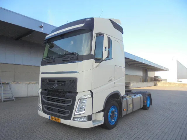 Volvo FH 420 - Vetopöytäauto: kuva Volvo FH 420 - Vetopöytäauto Volvo FH 420 - Vetopöytäauto: kuva Volvo FH 420 - Vetopöytäauto