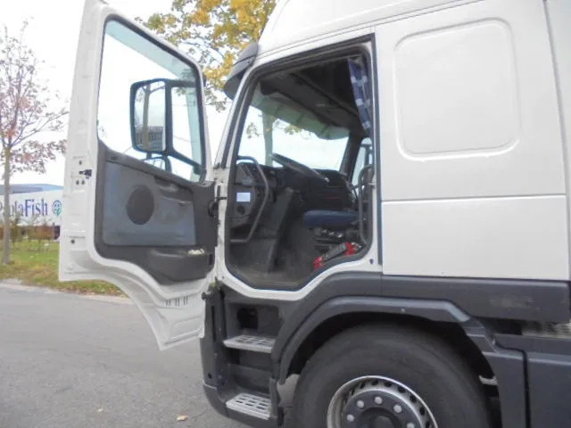 Volvo FM 400 GLOBETROTTER ADR NL TRUCK +TANK TRAILER - Vetopöytäauto: kuva Volvo FM 400 GLOBETROTTER ADR NL TRUCK +TANK TRAILER - Vetopöytäauto Volvo FM 400 GLOBETROTTER ADR NL TRUCK +TANK TRAILER - Vetopöytäauto: kuva Volvo FM 400 GLOBETROTTER ADR NL TRUCK +TANK TRAILER - Vetopöytäauto