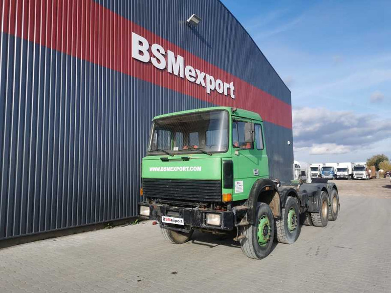 Iveco Magirus 300-34 V8 chassis truck - Kuorma-auto alusta: kuva Iveco Magirus 300-34 V8 chassis truck - Kuorma-auto alusta Iveco Magirus 300-34 V8 chassis truck - Kuorma-auto alusta: kuva Iveco Magirus 300-34 V8 chassis truck - Kuorma-auto alusta