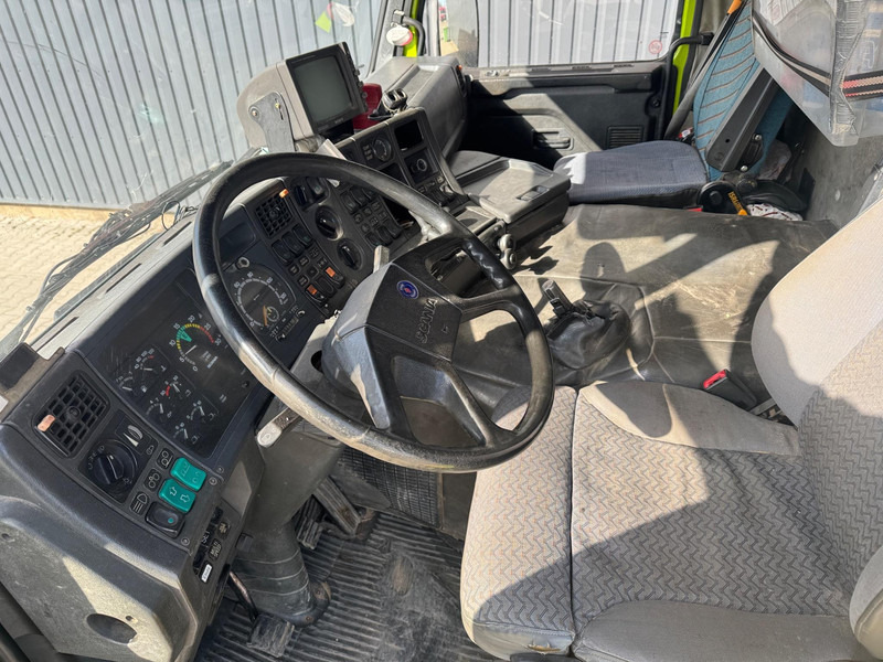 Scania 113.320 vacuum truck - Puhtaanpitoauto: kuva Scania 113.320 vacuum truck - Puhtaanpitoauto Scania 113.320 vacuum truck - Puhtaanpitoauto: kuva Scania 113.320 vacuum truck - Puhtaanpitoauto