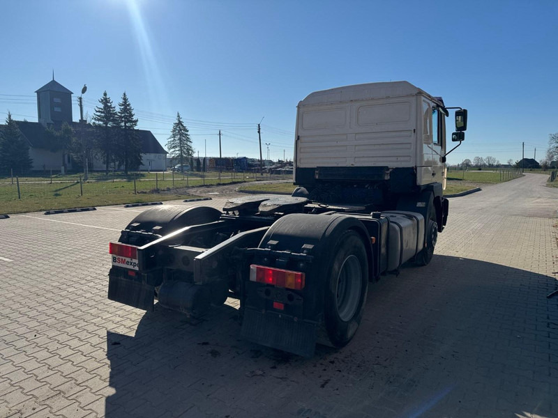 MAN 19.403 - Vetopöytäauto: kuva MAN 19.403 - Vetopöytäauto MAN 19.403 - Vetopöytäauto: kuva MAN 19.403 - Vetopöytäauto