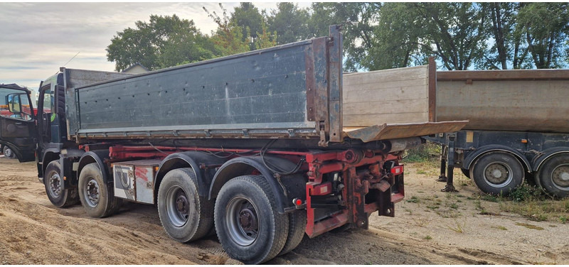 Volvo FM 12 - Kuorma-auto - vaijerivaihtolava: kuva Volvo FM 12 - Kuorma-auto - vaijerivaihtolava Volvo FM 12 - Kuorma-auto - vaijerivaihtolava: kuva Volvo FM 12 - Kuorma-auto - vaijerivaihtolava