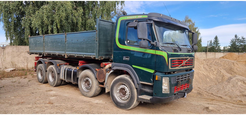 Volvo FM 12 - Kuorma-auto - vaijerivaihtolava: kuva Volvo FM 12 - Kuorma-auto - vaijerivaihtolava Volvo FM 12 - Kuorma-auto - vaijerivaihtolava: kuva Volvo FM 12 - Kuorma-auto - vaijerivaihtolava