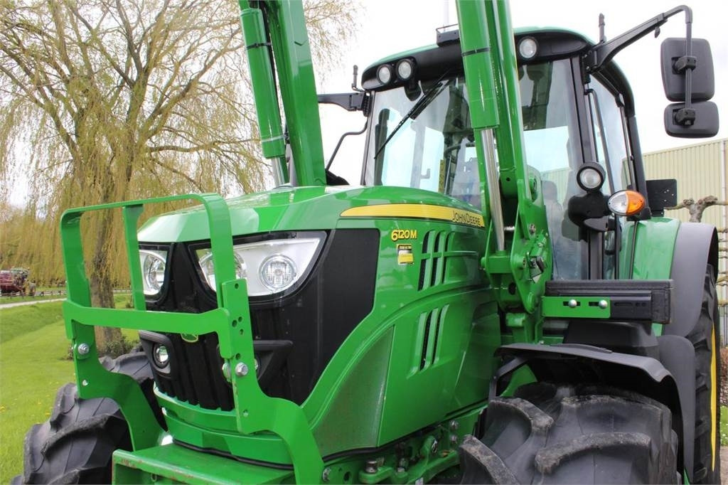 John Deere 6120M with 623R loader - Traktori: kuva John Deere 6120M with 623R loader - Traktori John Deere 6120M with 623R loader - Traktori: kuva John Deere 6120M with 623R loader - Traktori