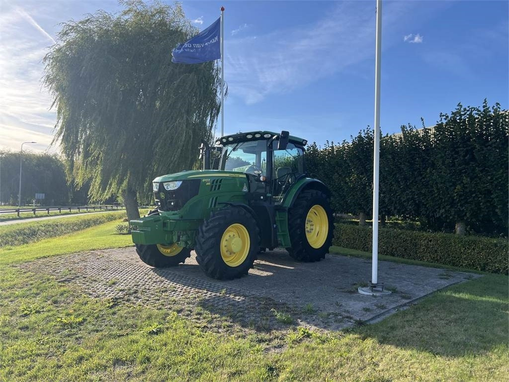 John Deere 6145R - Traktori: kuva John Deere 6145R - Traktori John Deere 6145R - Traktori: kuva John Deere 6145R - Traktori