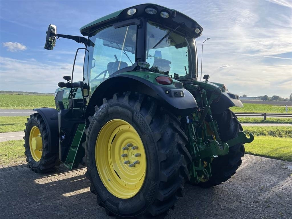 John Deere 6145R - Traktori: kuva John Deere 6145R - Traktori John Deere 6145R - Traktori: kuva John Deere 6145R - Traktori