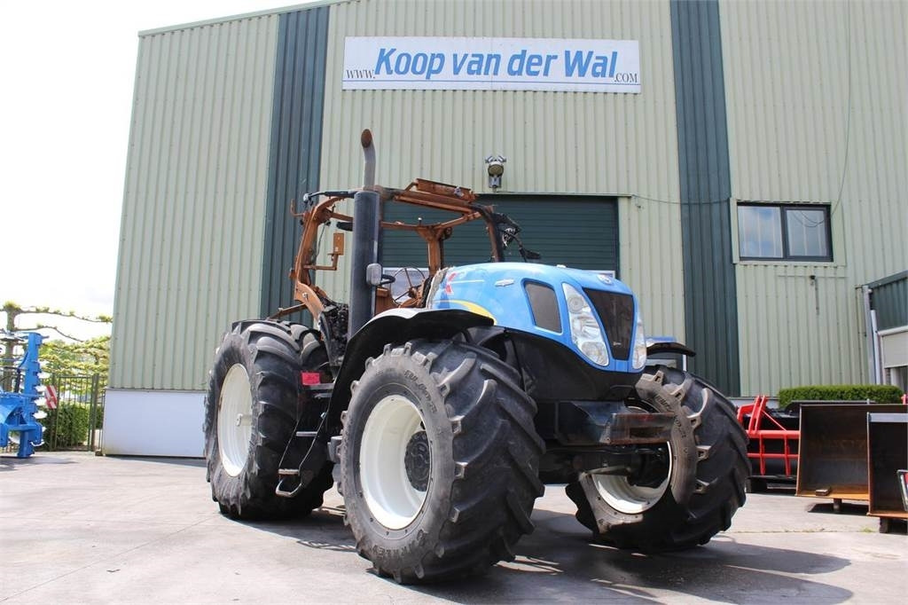 New Holland T7030 - Traktori: kuva New Holland T7030 - Traktori New Holland T7030 - Traktori: kuva New Holland T7030 - Traktori