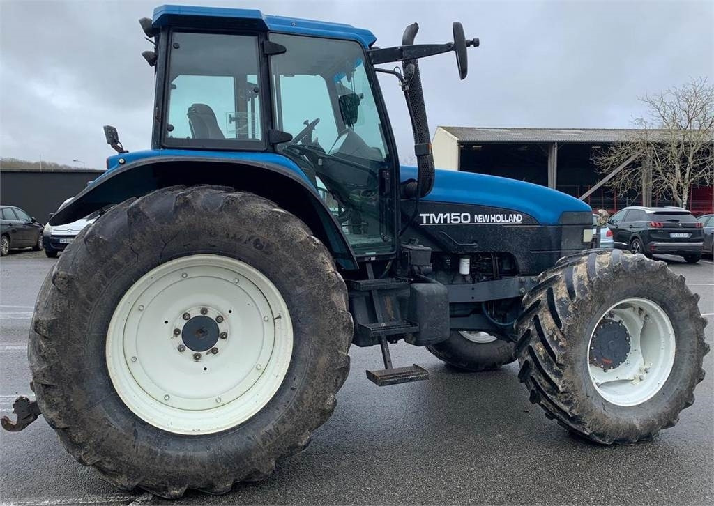 New Holland TM150 - Traktori: kuva New Holland TM150 - Traktori New Holland TM150 - Traktori: kuva New Holland TM150 - Traktori