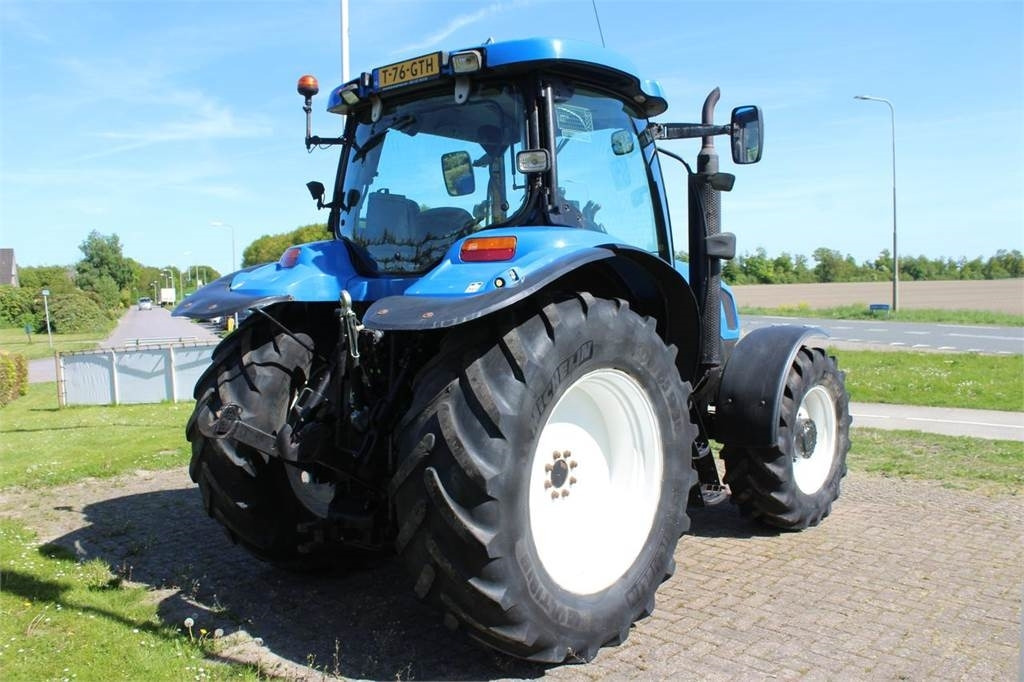 New Holland TSA135A - Traktori: kuva New Holland TSA135A - Traktori New Holland TSA135A - Traktori: kuva New Holland TSA135A - Traktori