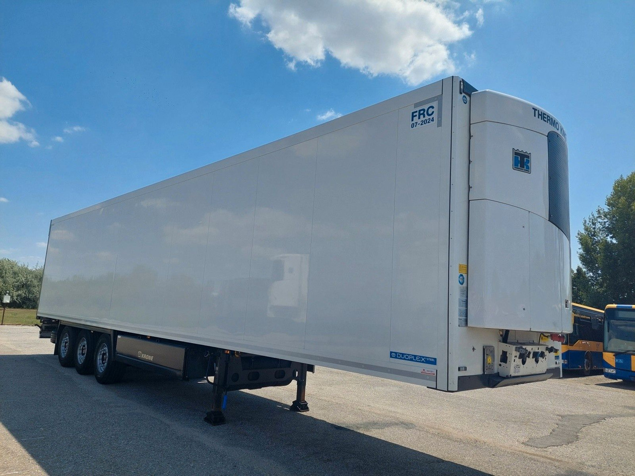 Krone SD Thermo King SLXi 300 Doppelstock - Refrigeraattori puoliperävaunu: kuva Krone SD Thermo King SLXi 300 Doppelstock - Refrigeraattori puoliperävaunu Krone SD Thermo King SLXi 300 Doppelstock - Refrigeraattori puoliperävaunu: kuva Krone SD Thermo King SLXi 300 Doppelstock - Refrigeraattori puoliperävaunu