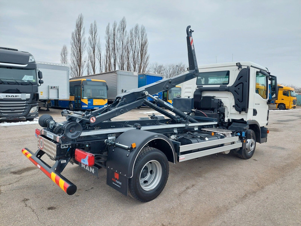 MAN TG3 TGL 12.190 BB 4x2 - Koukkulava kuorma-auto: kuva MAN TG3 TGL 12.190 BB 4x2 - Koukkulava kuorma-auto MAN TG3 TGL 12.190 BB 4x2 - Koukkulava kuorma-auto: kuva MAN TG3 TGL 12.190 BB 4x2 - Koukkulava kuorma-auto