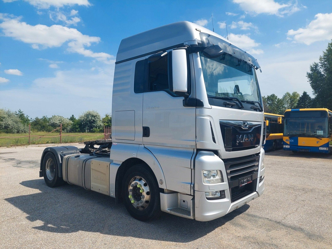MAN TGX 18.500 4X2 BLS Kipphydraulik TOP AUsstattung - Vetopöytäauto: kuva MAN TGX 18.500 4X2 BLS Kipphydraulik TOP AUsstattung - Vetopöytäauto MAN TGX 18.500 4X2 BLS Kipphydraulik TOP AUsstattung - Vetopöytäauto: kuva MAN TGX 18.500 4X2 BLS Kipphydraulik TOP AUsstattung - Vetopöytäauto