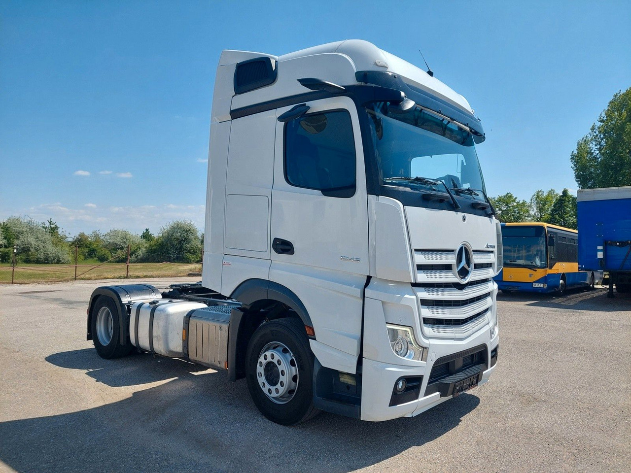 Mercedes-Benz Actros 5 1845 LS BigSpace 4x2 - Vetopöytäauto: kuva Mercedes-Benz Actros 5 1845 LS BigSpace 4x2 - Vetopöytäauto Mercedes-Benz Actros 5 1845 LS BigSpace 4x2 - Vetopöytäauto: kuva Mercedes-Benz Actros 5 1845 LS BigSpace 4x2 - Vetopöytäauto
