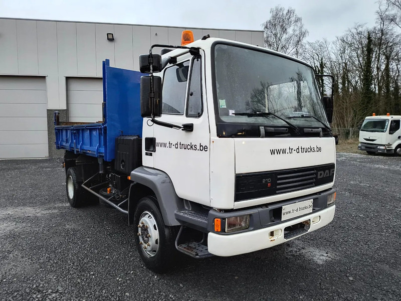 DAF FA55.210 - 3 WAY TIPPER - MECHANICAL INJECTION - Kippiauto kuorma-auto: kuva DAF FA55.210 - 3 WAY TIPPER - MECHANICAL INJECTION - Kippiauto kuorma-auto DAF FA55.210 - 3 WAY TIPPER - MECHANICAL INJECTION - Kippiauto kuorma-auto: kuva DAF FA55.210 - 3 WAY TIPPER - MECHANICAL INJECTION - Kippiauto kuorma-auto