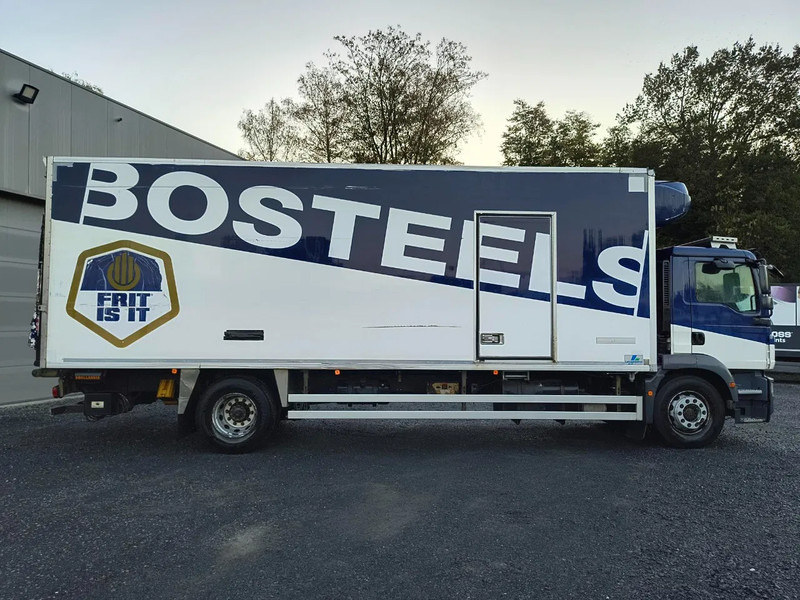 MAN TGM 18.250 2 COMPARTMENTS - 2000KG TAIL LIFT - PROBLEM COOLING UNIT - Refrigeraattori kuorma-auto: kuva MAN TGM 18.250 2 COMPARTMENTS - 2000KG TAIL LIFT - PROBLEM COOLING UNIT - Refrigeraattori kuorma-auto MAN TGM 18.250 2 COMPARTMENTS - 2000KG TAIL LIFT - PROBLEM COOLING UNIT - Refrigeraattori kuorma-auto: kuva MAN TGM 18.250 2 COMPARTMENTS - 2000KG TAIL LIFT - PROBLEM COOLING UNIT - Refrigeraattori kuorma-auto