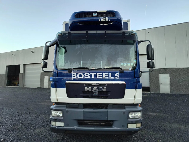 MAN TGM 18.250 2 COMPARTMENTS - 2000KG TAIL LIFT - PROBLEM COOLING UNIT - Refrigeraattori kuorma-auto: kuva MAN TGM 18.250 2 COMPARTMENTS - 2000KG TAIL LIFT - PROBLEM COOLING UNIT - Refrigeraattori kuorma-auto MAN TGM 18.250 2 COMPARTMENTS - 2000KG TAIL LIFT - PROBLEM COOLING UNIT - Refrigeraattori kuorma-auto: kuva MAN TGM 18.250 2 COMPARTMENTS - 2000KG TAIL LIFT - PROBLEM COOLING UNIT - Refrigeraattori kuorma-auto