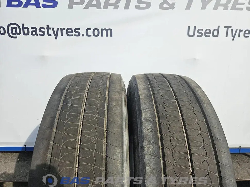 Bridgestone - Rengas - Kuorma-auto: kuva Bridgestone - Rengas - Kuorma-auto Bridgestone - Rengas - Kuorma-auto: kuva Bridgestone - Rengas - Kuorma-auto