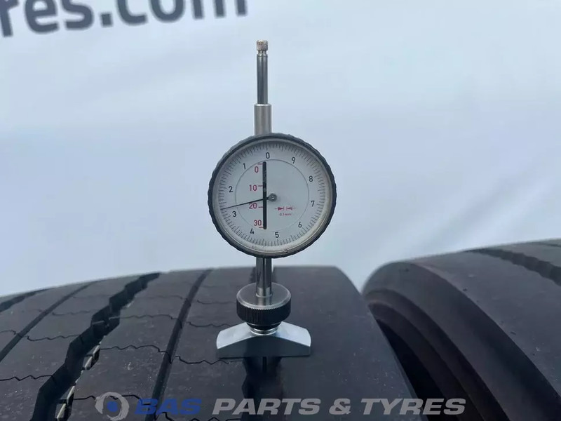 Bridgestone - Rengas - Kuorma-auto: kuva Bridgestone - Rengas - Kuorma-auto Bridgestone - Rengas - Kuorma-auto: kuva Bridgestone - Rengas - Kuorma-auto