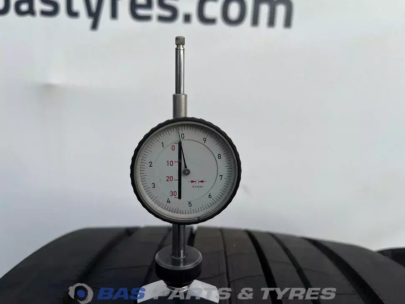 Bridgestone - Rengas - Kuorma-auto: kuva Bridgestone - Rengas - Kuorma-auto Bridgestone - Rengas - Kuorma-auto: kuva Bridgestone - Rengas - Kuorma-auto