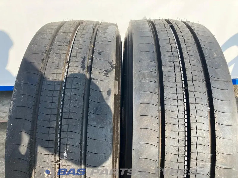 Bridgestone - Rengas - Kuorma-auto: kuva Bridgestone - Rengas - Kuorma-auto Bridgestone - Rengas - Kuorma-auto: kuva Bridgestone - Rengas - Kuorma-auto