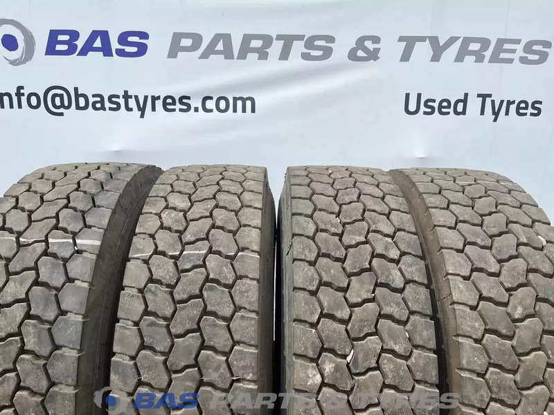 Bridgestone - Rengas - Kuorma-auto: kuva Bridgestone - Rengas - Kuorma-auto Bridgestone - Rengas - Kuorma-auto: kuva Bridgestone - Rengas - Kuorma-auto