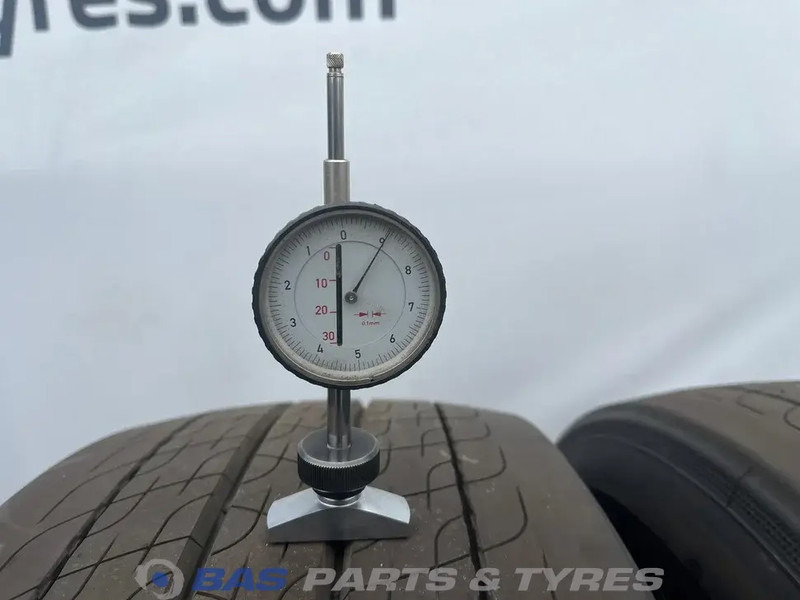 Continental Continental 315/70R22.5 EfficientPro HS5 156/150 M+S 3PMSF gebruikte set - Rengas - Kuorma-auto: kuva Continental Continental 315/70R22.5 EfficientPro HS5 156/150 M+S 3PMSF gebruikte set - Rengas - Kuorma-auto Continental Continental 315/70R22.5 EfficientPro HS5 156/150 M+S 3PMSF gebruikte set - Rengas - Kuorma-auto: kuva Continental Continental 315/70R22.5 EfficientPro HS5 156/150 M+S 3PMSF gebruikte set - Rengas - Kuorma-auto