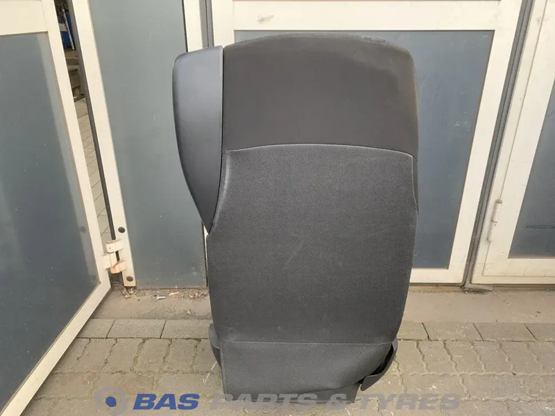 DAF CF Euro 6 Bijrijdersstoel DAF 2105730 - Istuin - Kuorma-auto: kuva DAF CF Euro 6 Bijrijdersstoel DAF 2105730 - Istuin - Kuorma-auto DAF CF Euro 6 Bijrijdersstoel DAF 2105730 - Istuin - Kuorma-auto: kuva DAF CF Euro 6 Bijrijdersstoel DAF 2105730 - Istuin - Kuorma-auto