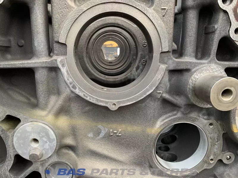 DAF Cilinderblok DAF 2115212 - Sylinterielementit - Kuorma-auto: kuva DAF Cilinderblok DAF 2115212 - Sylinterielementit - Kuorma-auto DAF Cilinderblok DAF 2115212 - Sylinterielementit - Kuorma-auto: kuva DAF Cilinderblok DAF 2115212 - Sylinterielementit - Kuorma-auto