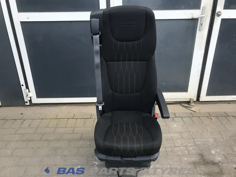 DAF XF106 - Istuin - Kuorma-auto: kuva DAF XF106 - Istuin - Kuorma-auto DAF XF106 - Istuin - Kuorma-auto: kuva DAF XF106 - Istuin - Kuorma-auto