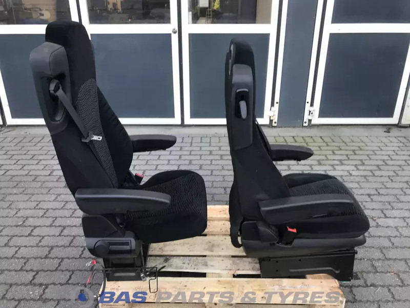 Mercedes-Benz Actros MP4 Stoelen set Mercedes A 960 910 75 01 - Istuin - Kuorma-auto: kuva Mercedes-Benz Actros MP4 Stoelen set Mercedes A 960 910 75 01 - Istuin - Kuorma-auto Mercedes-Benz Actros MP4 Stoelen set Mercedes A 960 910 75 01 - Istuin - Kuorma-auto: kuva Mercedes-Benz Actros MP4 Stoelen set Mercedes A 960 910 75 01 - Istuin - Kuorma-auto