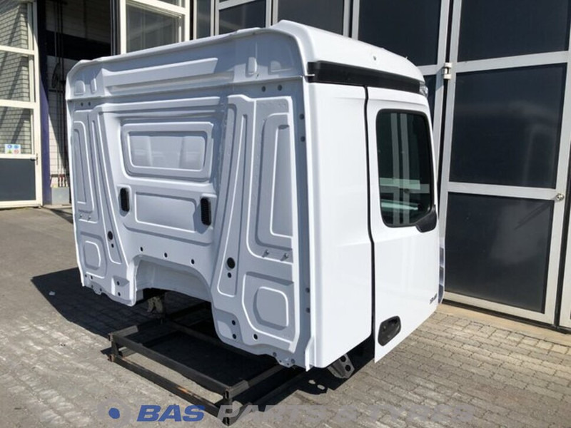 Mercedes-Benz Actros MP5 Mercedes ClassicSpace M-cab L1EH1 A 000 600 01 01 - Ohjaamo ja sisustus - Kuorma-auto: kuva Mercedes-Benz Actros MP5 Mercedes ClassicSpace M-cab L1EH1 A 000 600 01 01 - Ohjaamo ja sisustus - Kuorma-auto Mercedes-Benz Actros MP5 Mercedes ClassicSpace M-cab L1EH1 A 000 600 01 01 - Ohjaamo ja sisustus - Kuorma-auto: kuva Mercedes-Benz Actros MP5 Mercedes ClassicSpace M-cab L1EH1 A 000 600 01 01 - Ohjaamo ja sisustus - Kuorma-auto