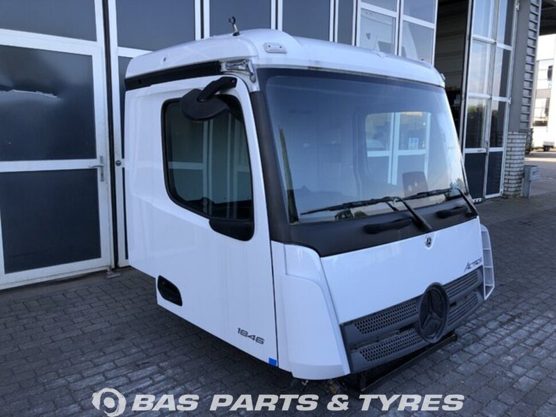 Mercedes-Benz Actros MP5 Mercedes ClassicSpace M-cab L1EH1 A 000 600 01 01 - Ohjaamo ja sisustus - Kuorma-auto: kuva Mercedes-Benz Actros MP5 Mercedes ClassicSpace M-cab L1EH1 A 000 600 01 01 - Ohjaamo ja sisustus - Kuorma-auto Mercedes-Benz Actros MP5 Mercedes ClassicSpace M-cab L1EH1 A 000 600 01 01 - Ohjaamo ja sisustus - Kuorma-auto: kuva Mercedes-Benz Actros MP5 Mercedes ClassicSpace M-cab L1EH1 A 000 600 01 01 - Ohjaamo ja sisustus - Kuorma-auto