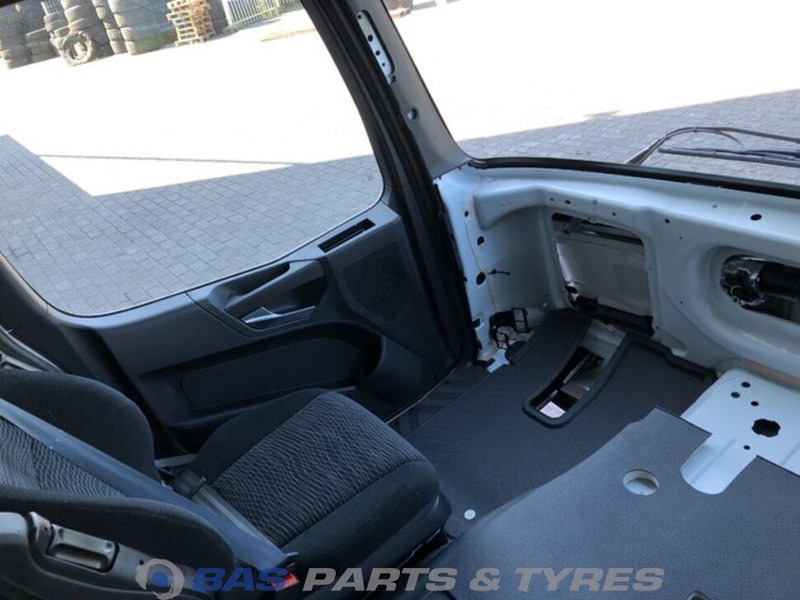 Mercedes-Benz Actros MP5 Mercedes ClassicSpace M-cab L1EH1 A 000 600 01 01 - Ohjaamo ja sisustus - Kuorma-auto: kuva Mercedes-Benz Actros MP5 Mercedes ClassicSpace M-cab L1EH1 A 000 600 01 01 - Ohjaamo ja sisustus - Kuorma-auto Mercedes-Benz Actros MP5 Mercedes ClassicSpace M-cab L1EH1 A 000 600 01 01 - Ohjaamo ja sisustus - Kuorma-auto: kuva Mercedes-Benz Actros MP5 Mercedes ClassicSpace M-cab L1EH1 A 000 600 01 01 - Ohjaamo ja sisustus - Kuorma-auto