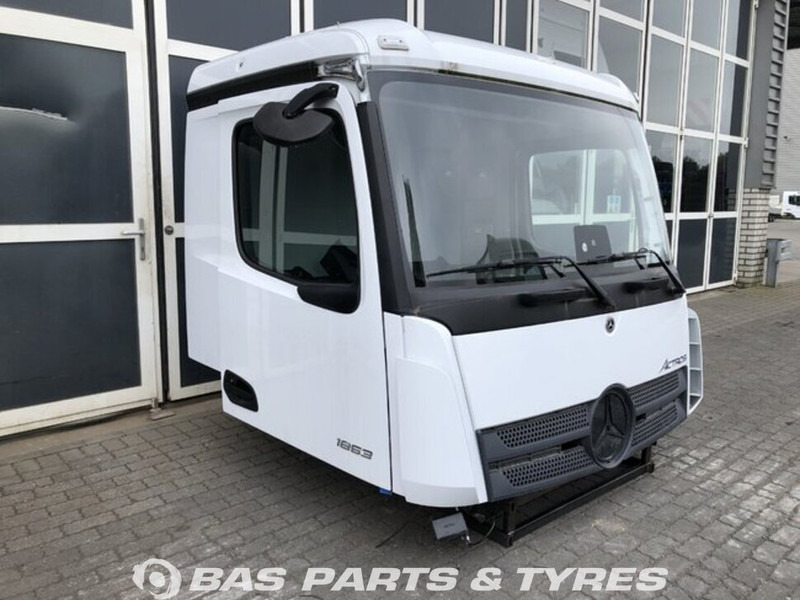 Mercedes-Benz Actros MP5 Mercedes ClassicSpace M-cab L1EH1 A 000 600 01 01 - Ohjaamo ja sisustus - Kuorma-auto: kuva Mercedes-Benz Actros MP5 Mercedes ClassicSpace M-cab L1EH1 A 000 600 01 01 - Ohjaamo ja sisustus - Kuorma-auto Mercedes-Benz Actros MP5 Mercedes ClassicSpace M-cab L1EH1 A 000 600 01 01 - Ohjaamo ja sisustus - Kuorma-auto: kuva Mercedes-Benz Actros MP5 Mercedes ClassicSpace M-cab L1EH1 A 000 600 01 01 - Ohjaamo ja sisustus - Kuorma-auto