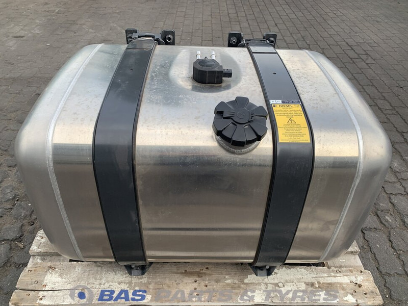 Mercedes-Benz - Polttoainetankki - Kuorma-auto: kuva Mercedes-Benz - Polttoainetankki - Kuorma-auto Mercedes-Benz - Polttoainetankki - Kuorma-auto: kuva Mercedes-Benz - Polttoainetankki - Kuorma-auto