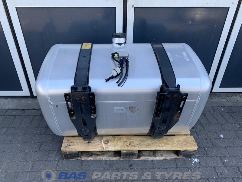 Mercedes-Benz - Polttoainetankki - Kuorma-auto: kuva Mercedes-Benz - Polttoainetankki - Kuorma-auto Mercedes-Benz - Polttoainetankki - Kuorma-auto: kuva Mercedes-Benz - Polttoainetankki - Kuorma-auto