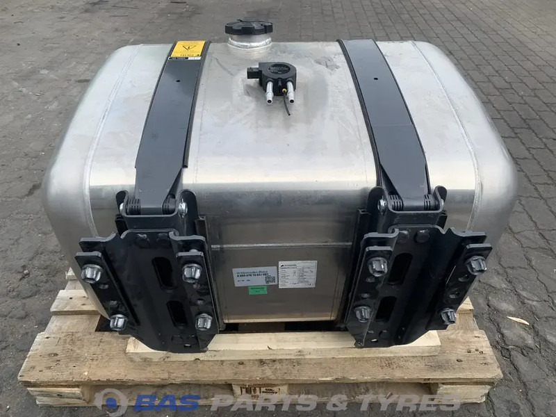 Mercedes-Benz - Polttoainetankki - Kuorma-auto: kuva Mercedes-Benz - Polttoainetankki - Kuorma-auto Mercedes-Benz - Polttoainetankki - Kuorma-auto: kuva Mercedes-Benz - Polttoainetankki - Kuorma-auto